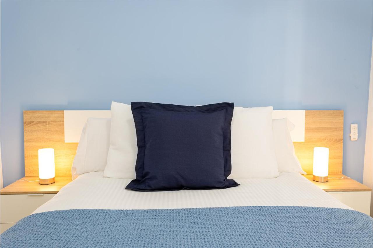 Holidays2Malaga Capuchinos French balconies, private parking, WiFi&Air con Exterior foto